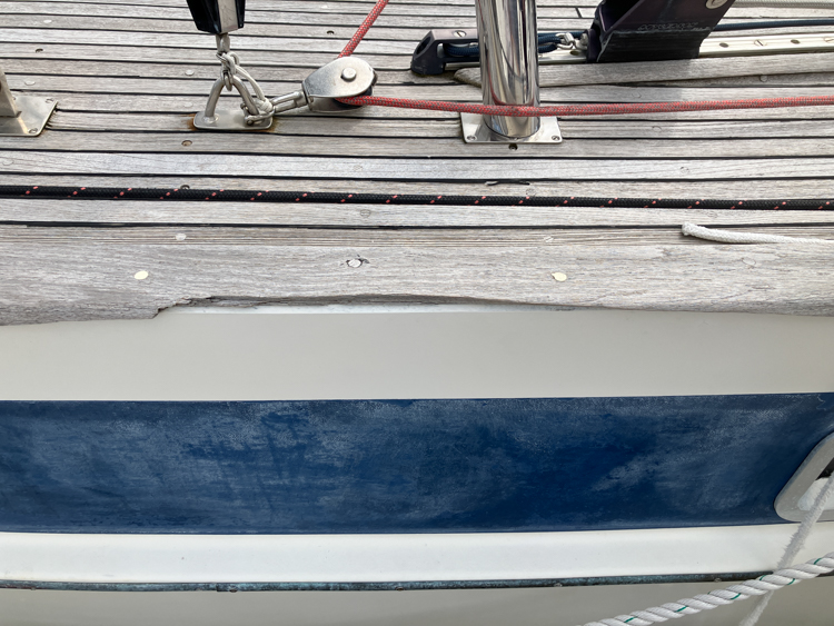 Broken toe rail on Hallberg Rassy 42